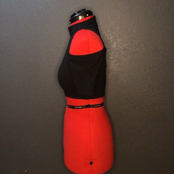 Dance Cold shoulder crop top - Picture 4 of 8